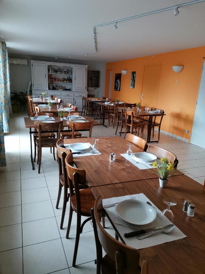Hotel Bar Des Arenes Pontonx-sur-l'Adour Екстер'єр фото